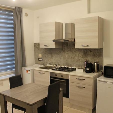 Toret Vanchiglia Studio Apartment Turín Exterior foto