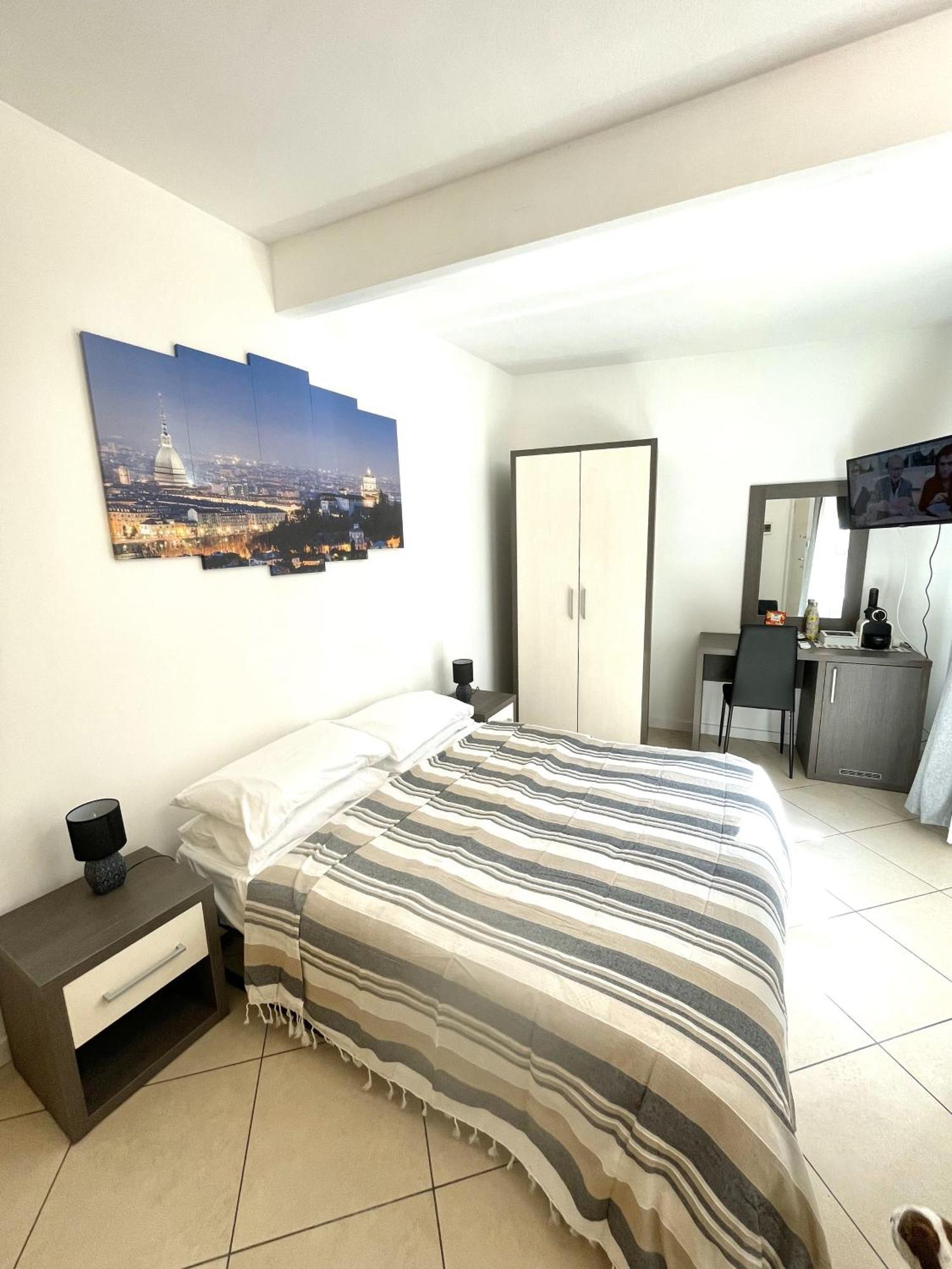 Toret Vanchiglia Studio Apartment Turín Exterior foto